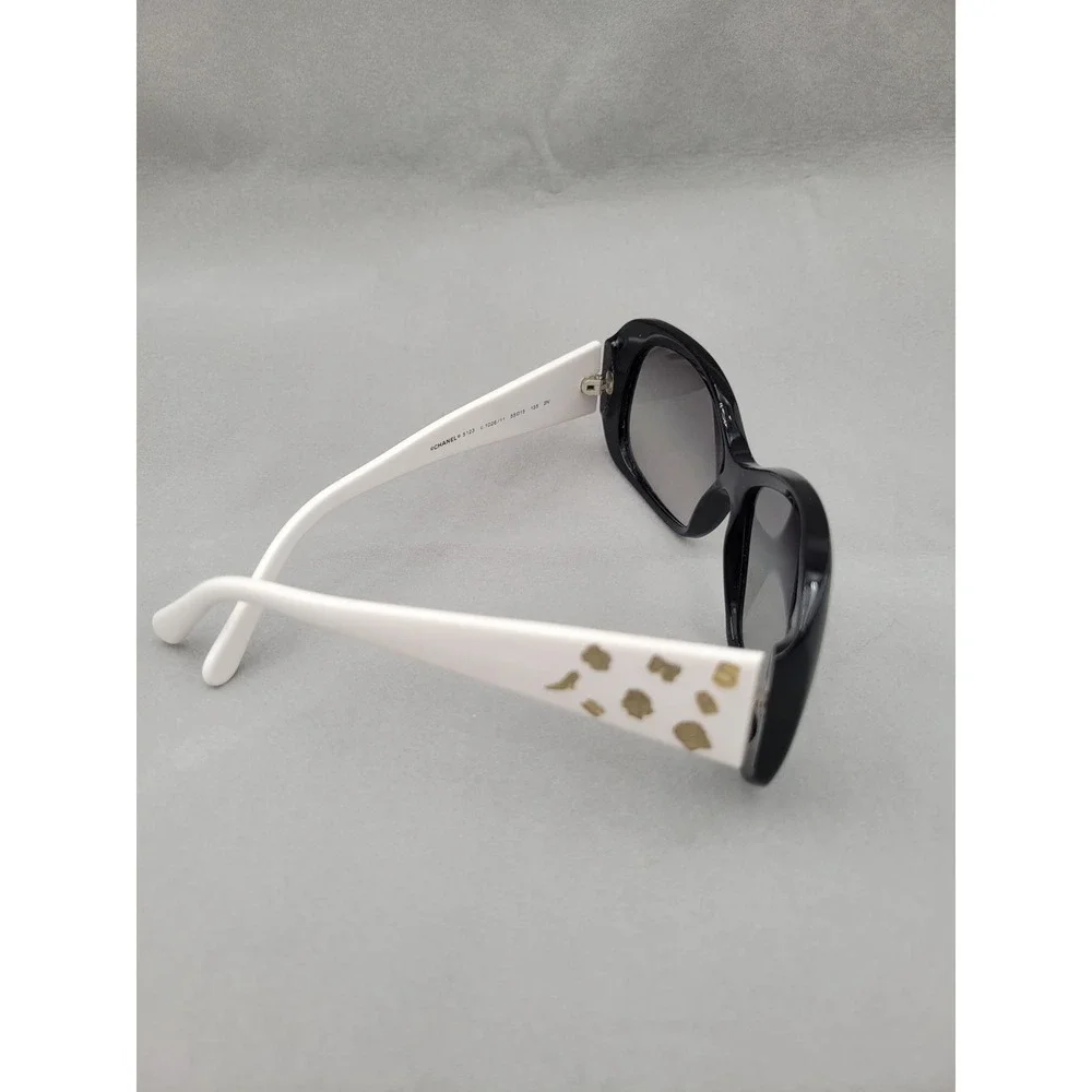 CHANEL‎ 5123 Vintage Icon Charms Bi-Color Sunglasses Y2K Black White box & case